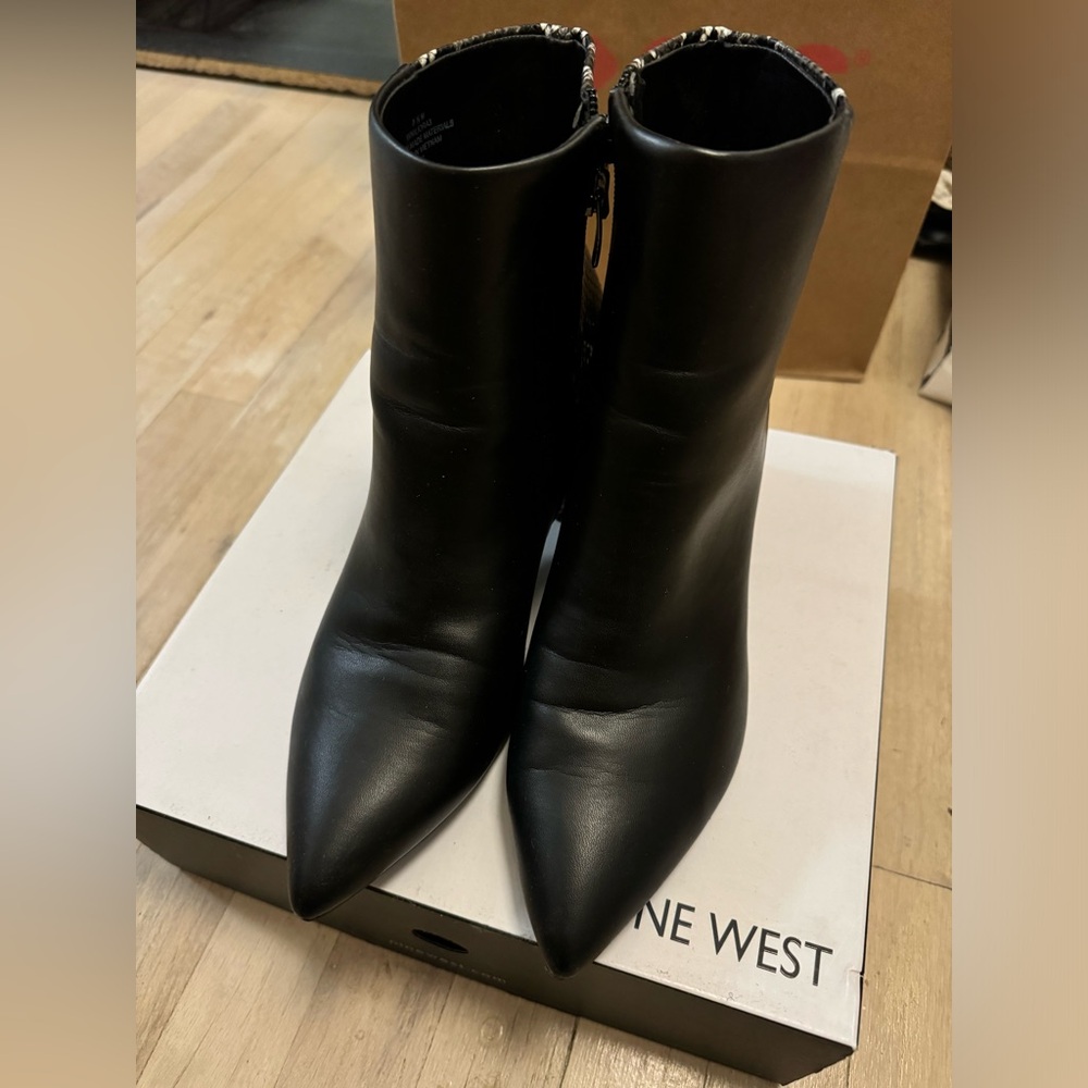 Nine West Women's Ilioria Ankle Boots - size 8.5 - Picture 4 of 5